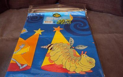 A Bug's Life Tablecloth 180cm x 118cm RRP 5.00 CLEARANCE XL 1.00